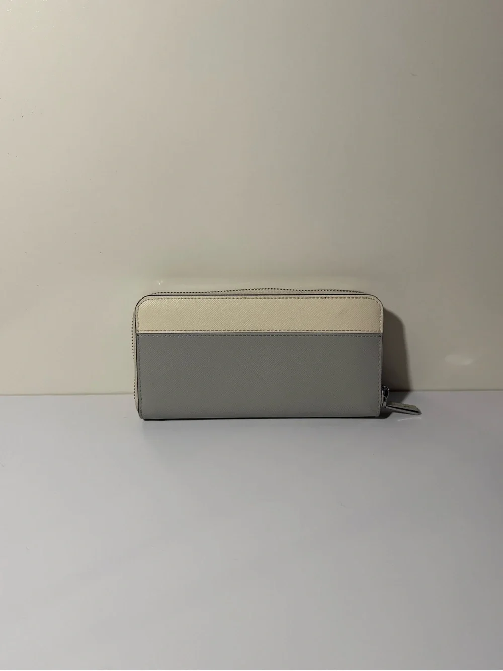 Kate Spade Two-Tone Cream & Light Gray Zip Wallet